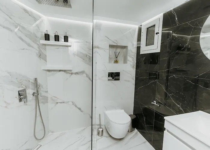 Db Premium #two Bedroom Apartment *